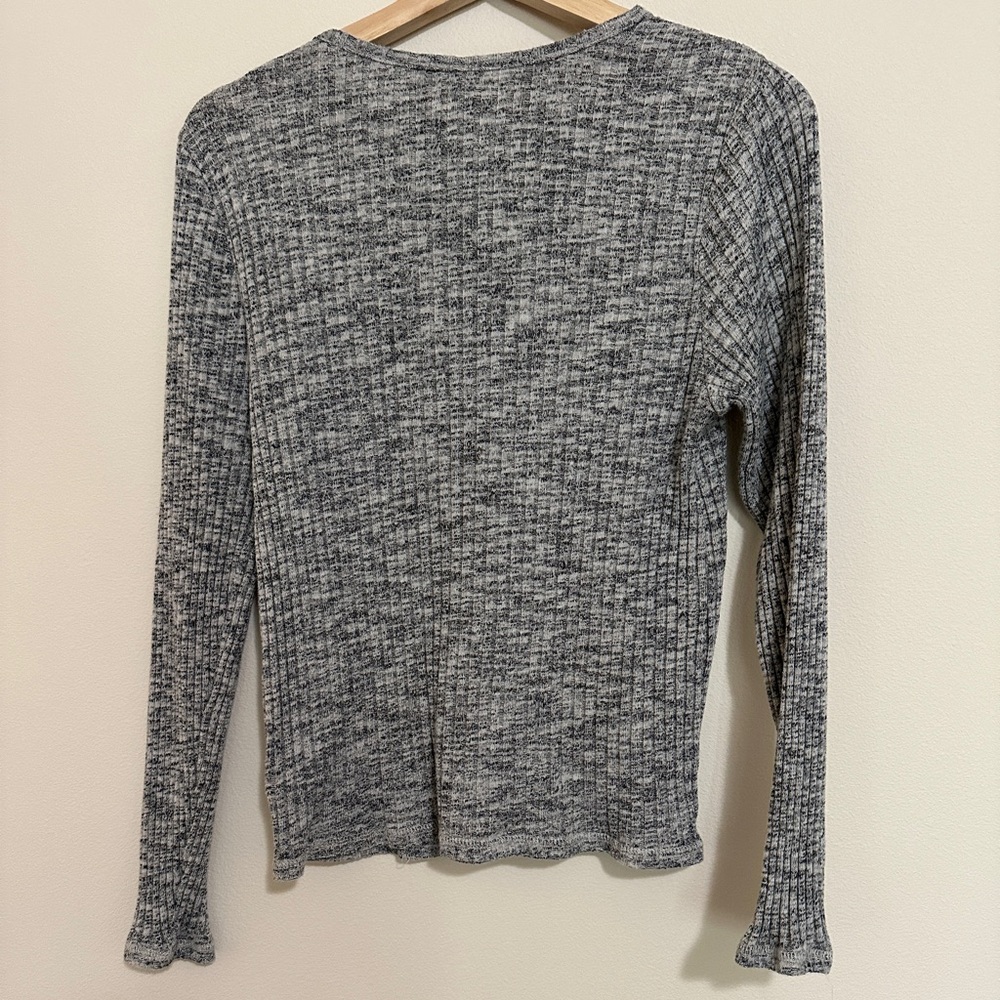 ♻️ Old Navy Charcoal Plush Tee - Picture 3 of 5